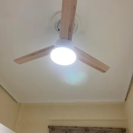 Apartamento A 100 Metros De La Playa Malvarrosa * Valencia